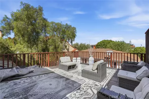 2304 Voorhees Ave, Redondo Beach, CA 90278
