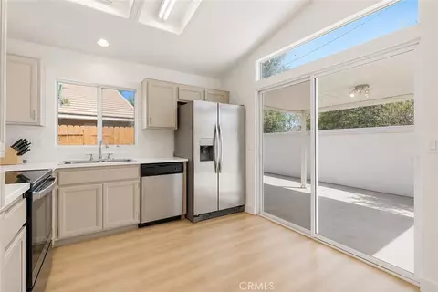 Kitchen - 44462 Cayenne Trl, Temecula, CA 92592 photo 1 of 2