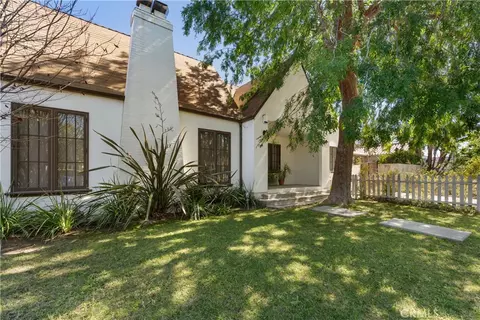 846 S Cloverdale, Los Angeles, CA 90036