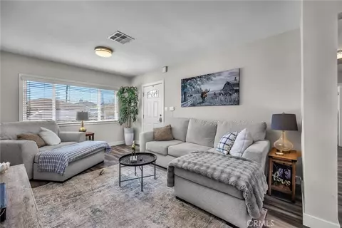 5017 W 123rd Pl, Hawthorne, CA 90250