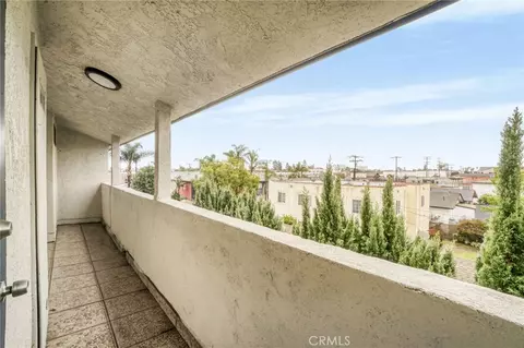 Exterior - 751 Cerritos, Long Beach, CA 90813 photo 4 of 4