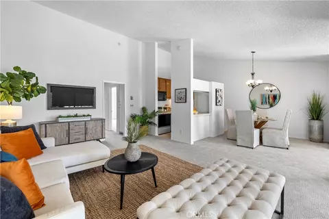 902 Camino Real #207, Redondo Beach, CA 90277