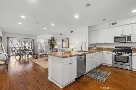 5540 Strand #201, Hawthorne, CA 90250