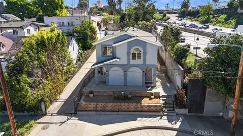 422 Parkman, Los Angeles, CA 90026