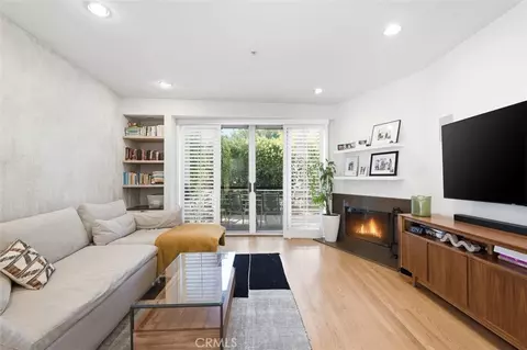 943 14th St #101, Santa Monica, CA 90403