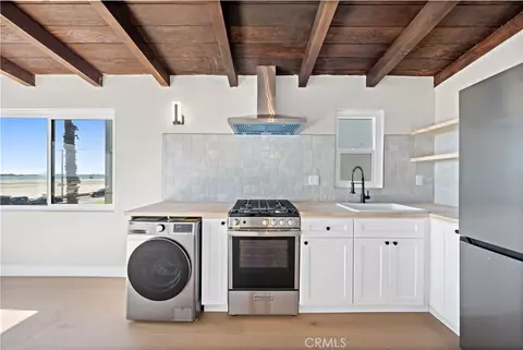 Kitchen - 5339 E Ocean, Long Beach, CA 90803 photo 2 of 5