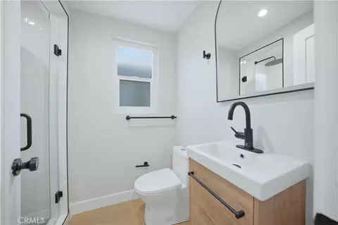 Bath - 5339 E Ocean, Long Beach, CA 90803 photo 2 of 2