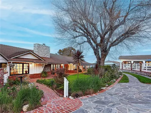 46 Empty Saddle Rd, Rolling Hills Estates, CA 90274
