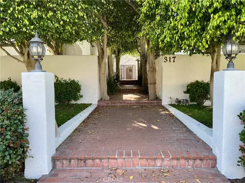 317 S Broadway #C, Redondo Beach, CA 90277