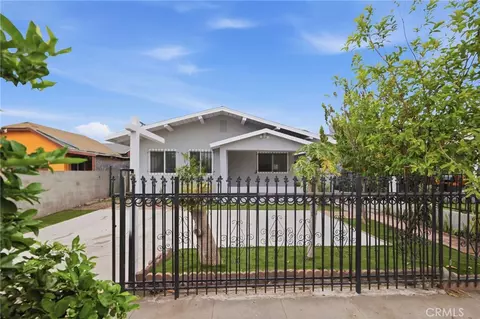 1345 W 51st Pl, Los Angeles, CA 90037