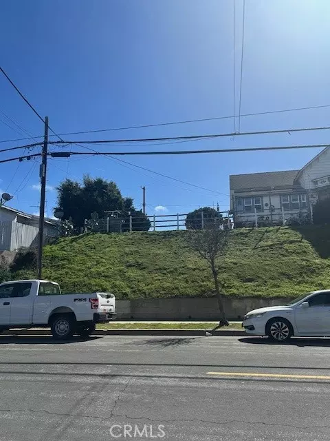 241 W 8th St, San Pedro, CA 90732