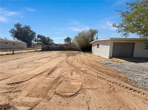 Exterior - 25509 Jasper, Barstow, CA 92311 photo 6 of 9