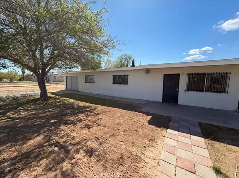 Exterior - 25509 Jasper, Barstow, CA 92311 photo 3 of 9