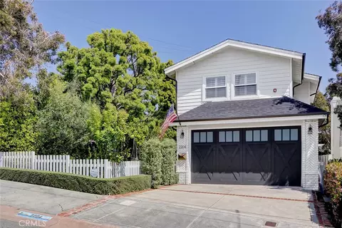2204 Oak Ave, Manhattan Beach, CA 90266