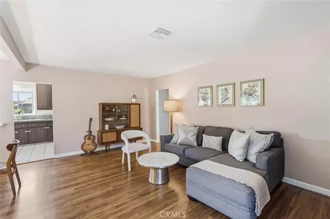 1513 W 211th St, Torrance, CA 90501