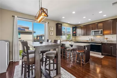 12041 Stanley Park Ct, Hawthorne, CA 90250