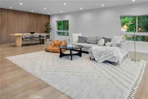 14157 Tiara St #101, Sherman Oaks, CA 91401