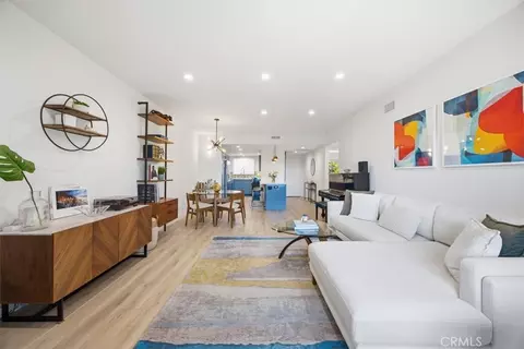 215 W Palm Ave #301, El Segundo, CA 90245