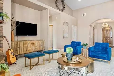 Living - 62398 Cope Ln, Joshua Tree, CA 92252 photo 3 of 6