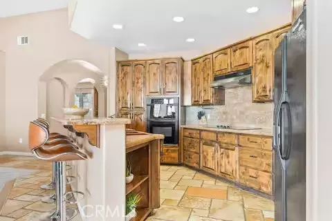 Kitchen - 62398 Cope Ln, Joshua Tree, CA 92252 photo 4 of 5