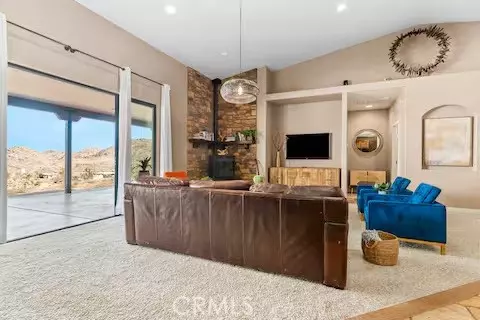 Living - 62398 Cope Ln, Joshua Tree, CA 92252 photo 4 of 6
