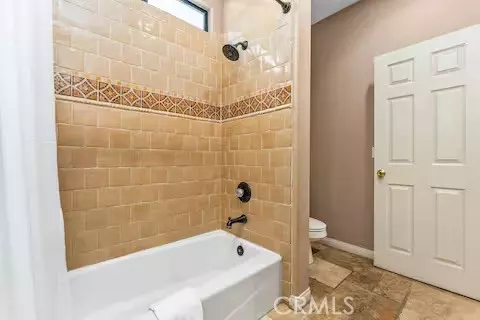 Bath - 62398 Cope Ln, Joshua Tree, CA 92252 photo 5 of 7
