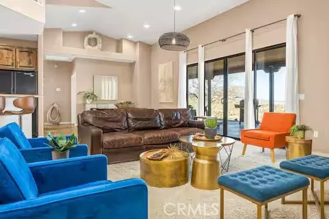 Living - 62398 Cope Ln, Joshua Tree, CA 92252 photo 3 of 7