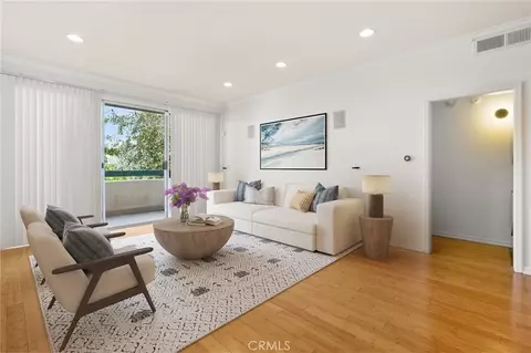 11225 Peach Grv #203, North Hollywood, CA 91601