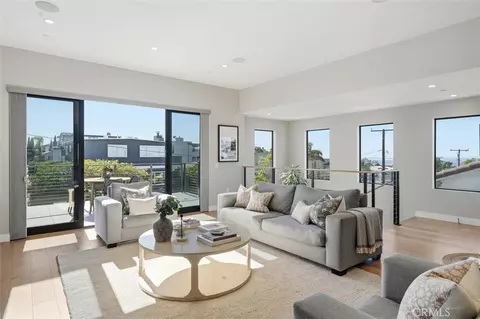 959 5th St #A, Hermosa Beach, CA 90254
