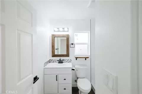 Bath - 912 E Commonwealth, Fullerton, CA 92831 photo 3 of 6