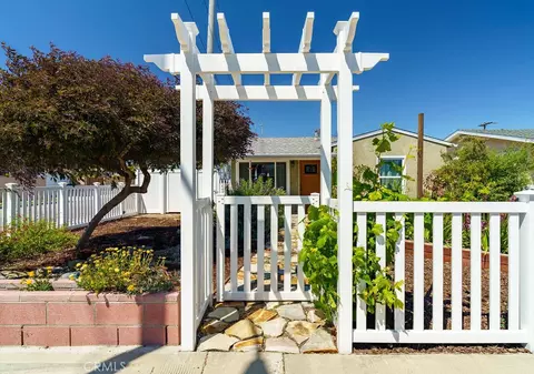 5039 W 132nd St, Hawthorne, CA 90250