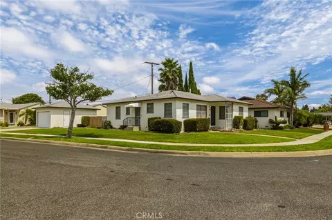 13250 Clyde Park Ave, Hawthorne, CA 90250