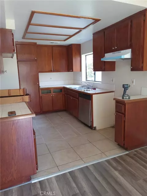 Kitchen - 134 Racquet Clb, Compton, CA 90220 photo 1 of 1