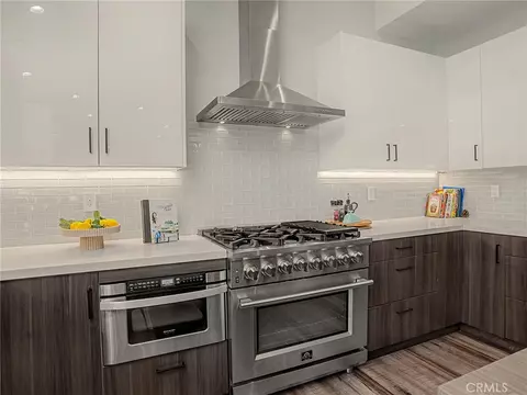 Kitchen - 438 Sierra St, El Segundo, CA 90245 photo 3 of 5