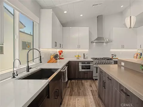 Kitchen - 438 Sierra St, El Segundo, CA 90245 photo 2 of 5