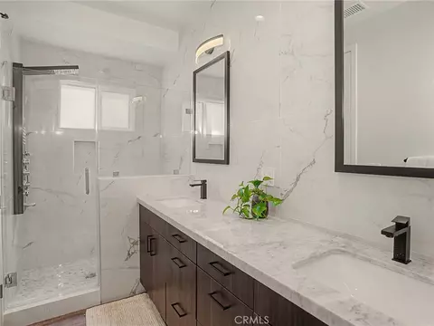 Bath - 438 Sierra St, El Segundo, CA 90245 photo 1 of 3