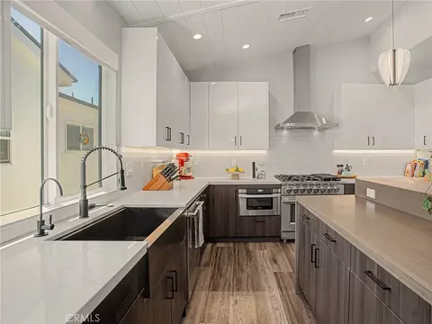 Kitchen - 438 Sierra St, El Segundo, CA 90245 photo 2 of 5