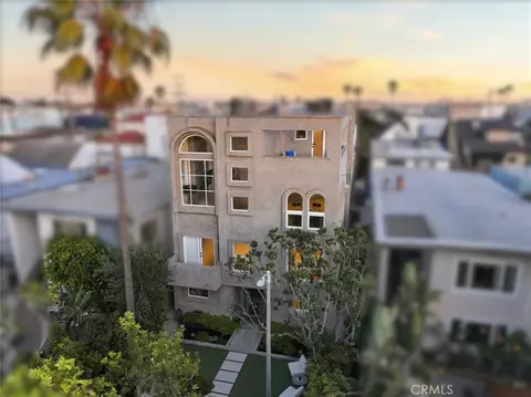 24 Eastwind St #1, Marina Del Rey, CA 90292