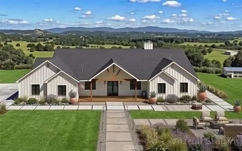 5564 Meagan Ln, Burson, CA 95225