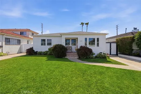 8410 Alverstone Ave, Los Angeles, CA 90045