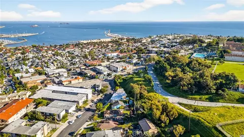 765 W 30th St, San Pedro, CA 90731