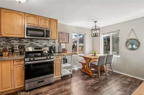 Kitchen - 513 E Meadow Ln, Big Bear City, CA 92314 photo 1 of 3