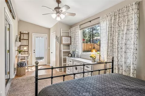 Bedroom - 513 E Meadow Ln, Big Bear City, CA 92314 photo 2 of 5