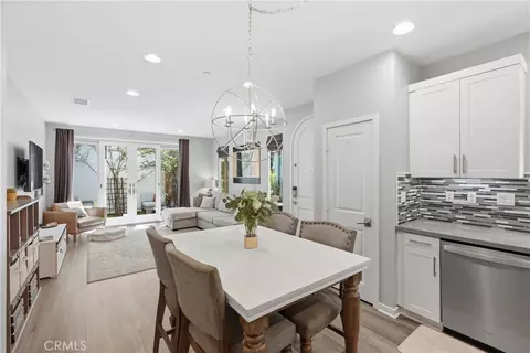 5573 Palm Dr, Hawthorne, CA 90250