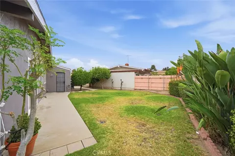 Exterior - 14352 Kipling Ln, Tustin, CA 92780 photo 4 of 9