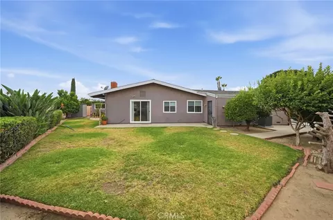 Exterior - 14352 Kipling Ln, Tustin, CA 92780 photo 3 of 9