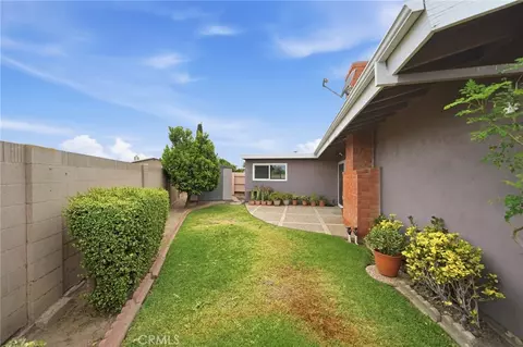 Exterior - 14352 Kipling Ln, Tustin, CA 92780 photo 5 of 9