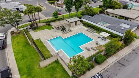 View/Area - 14352 Kipling Ln, Tustin, CA 92780 photo 4 of 5