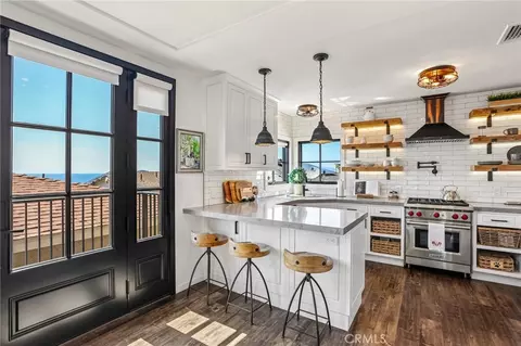 229 Marine Pl, Manhattan Beach, CA 90266