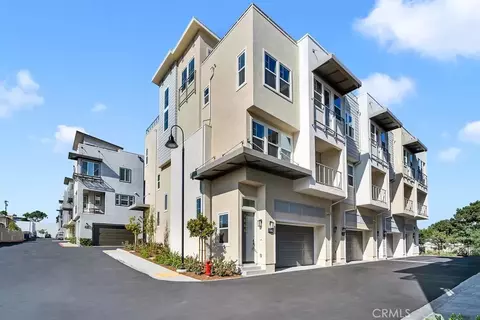 582 E Imperial, El Segundo, CA 90245
